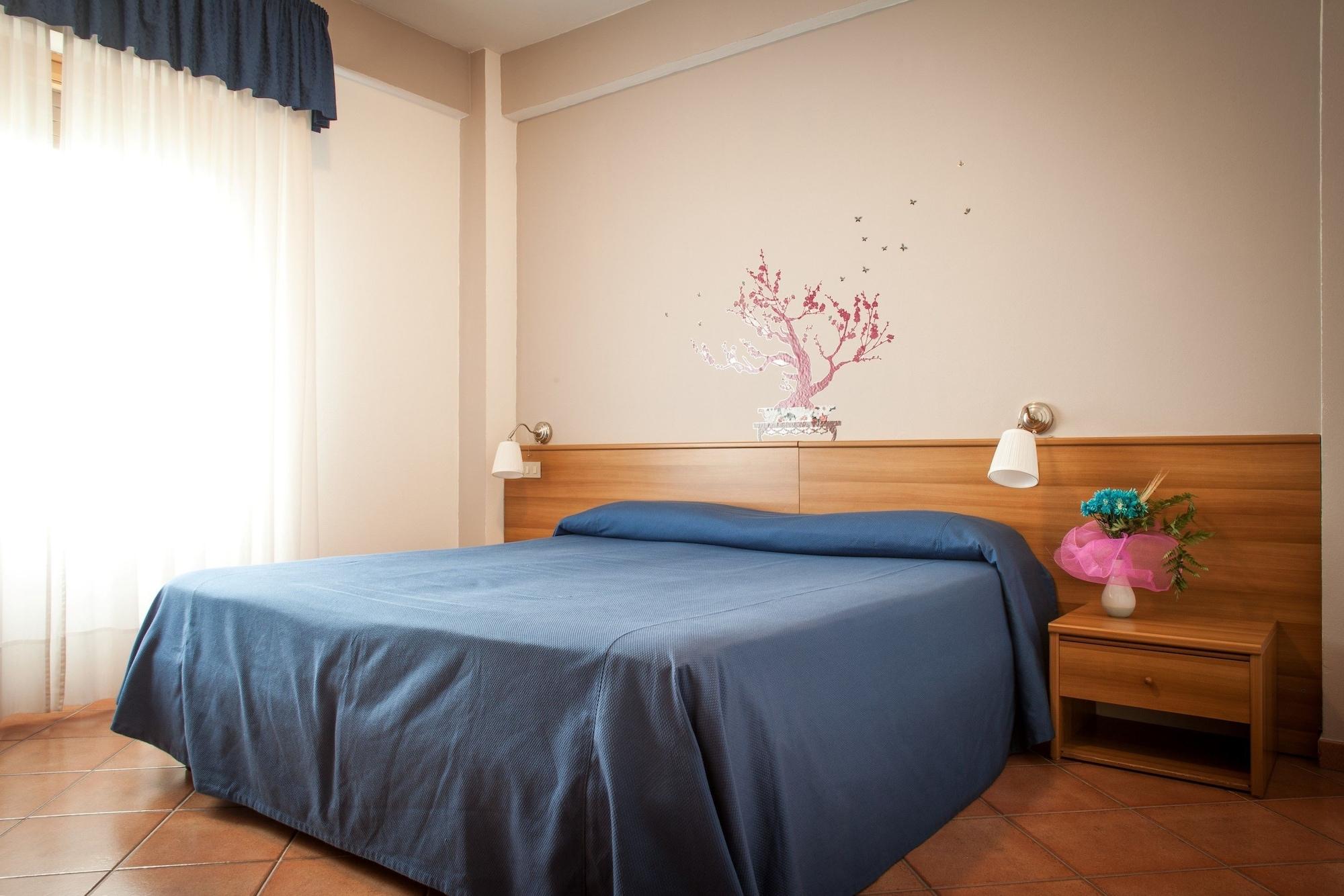 Piccolo Hotel Aurora Abbadia San Salvator Bagian luar foto