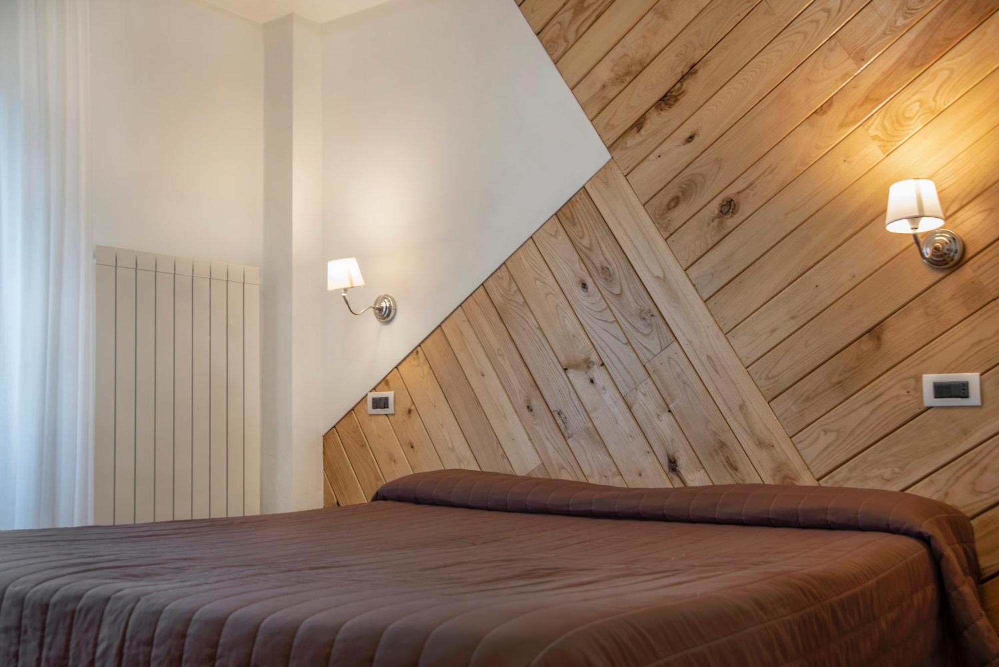 Piccolo Hotel Aurora Abbadia San Salvator Bagian luar foto