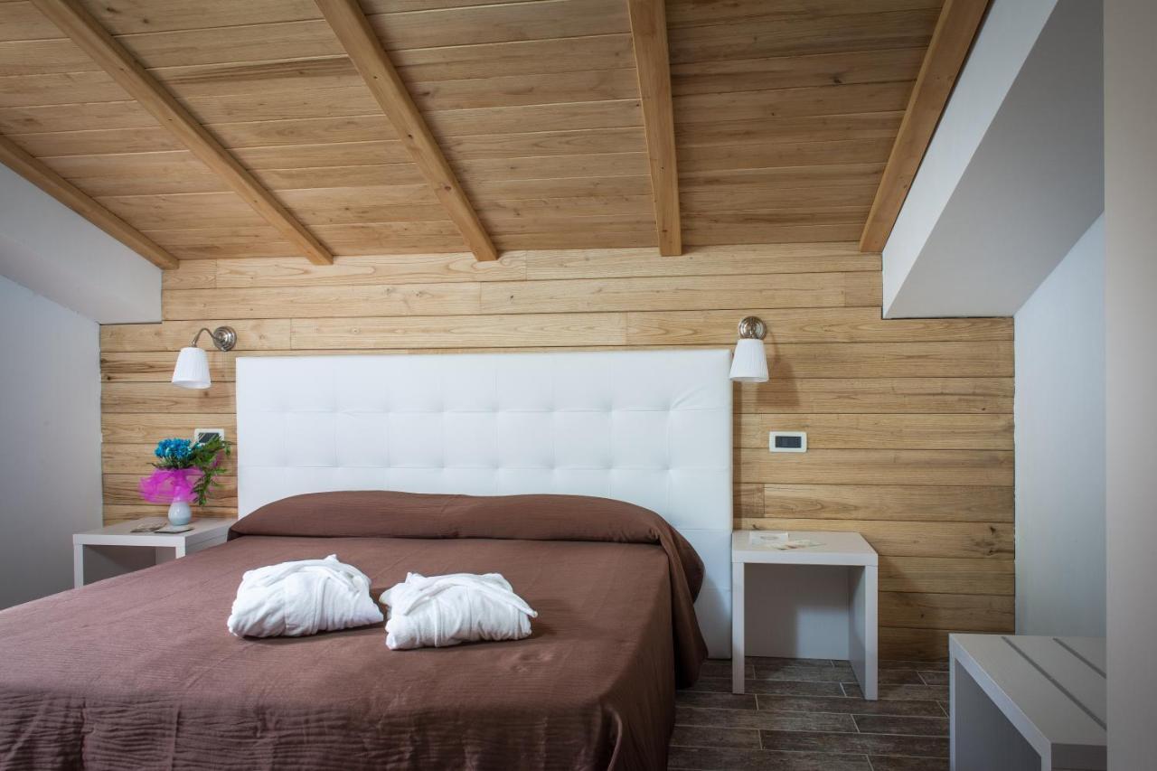 Piccolo Hotel Aurora Abbadia San Salvator Bagian luar foto